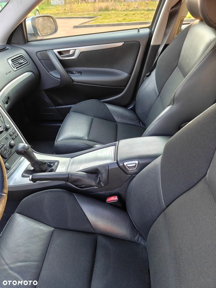 Volvo S60 2.4 - 6