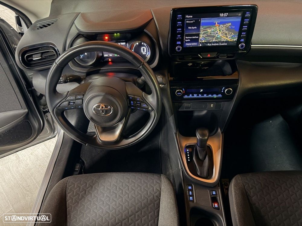 Toyota Yaris Cross 1.5 HDF Comfort Plus - 7