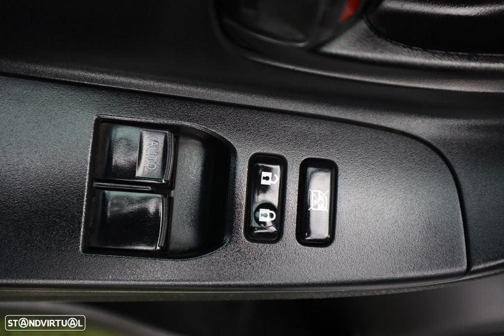 Toyota Yaris 1.4 D-4D AC - 12