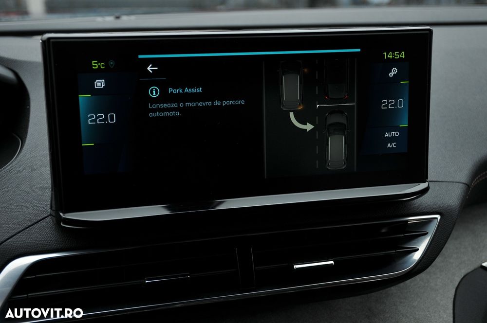 Peugeot 3008 Plug-In Hybrid 225 e-EAT8 GT - 16