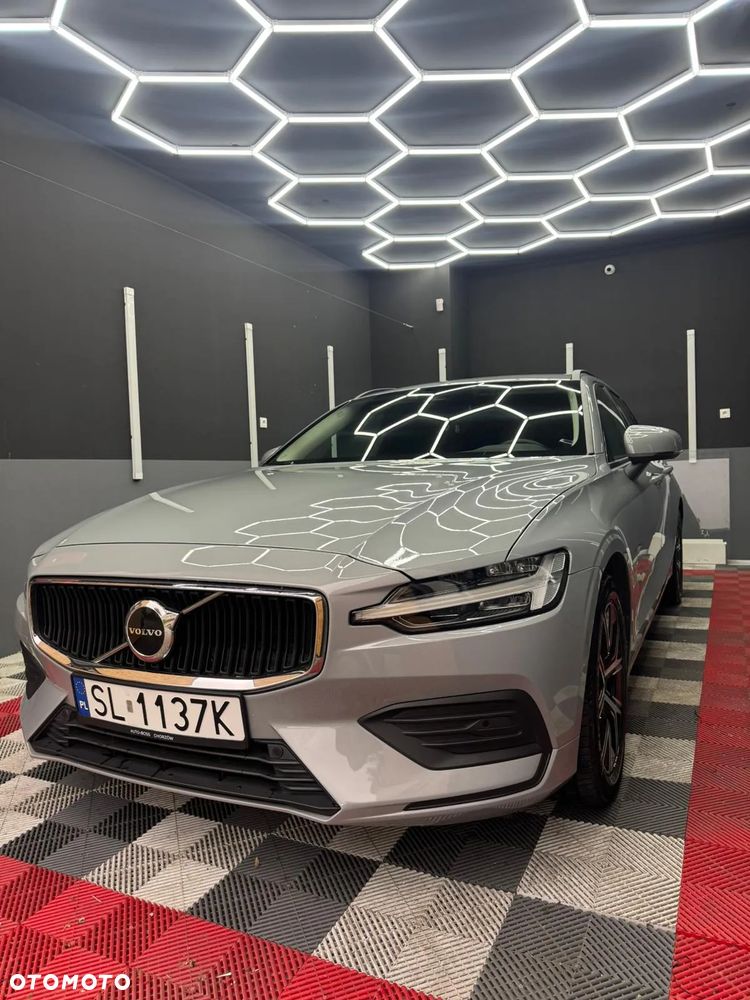 Volvo V60 B3 B Essential - 1