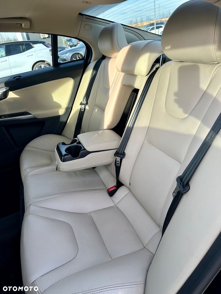 Volvo S60 T5 AWD Geartronic - 21