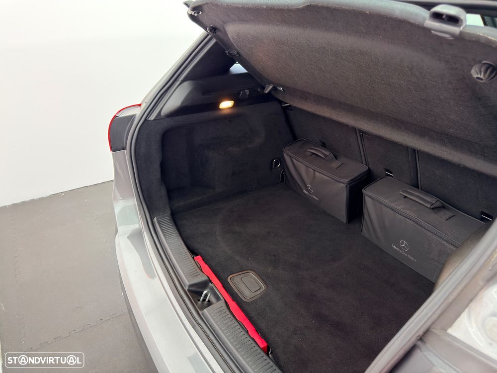 Mercedes-Benz B 250 e 8G-DCT AMG Line - 30