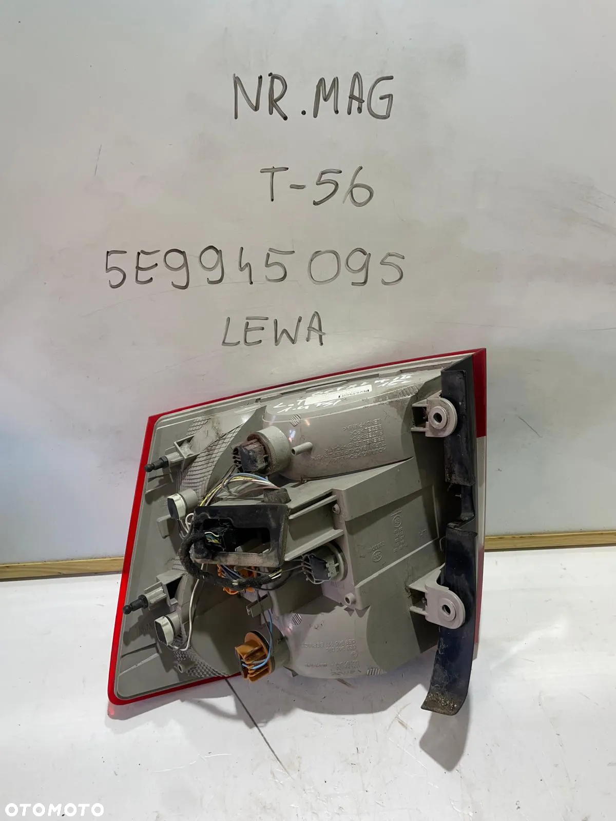 LAMPA LEWA TYŁ TYLNA SKODA OCTAVIA III KOMBI 5E9945095 - 2