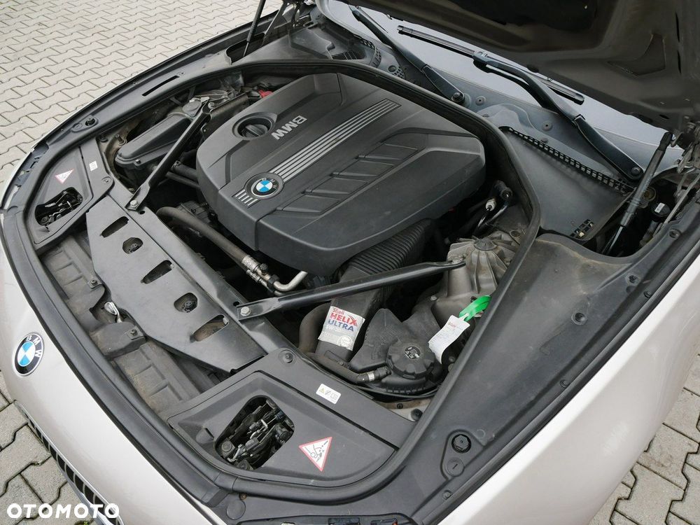 BMW Seria 5 520d Luxury Line - 32