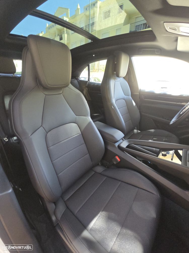 Porsche Macan Electric - 32