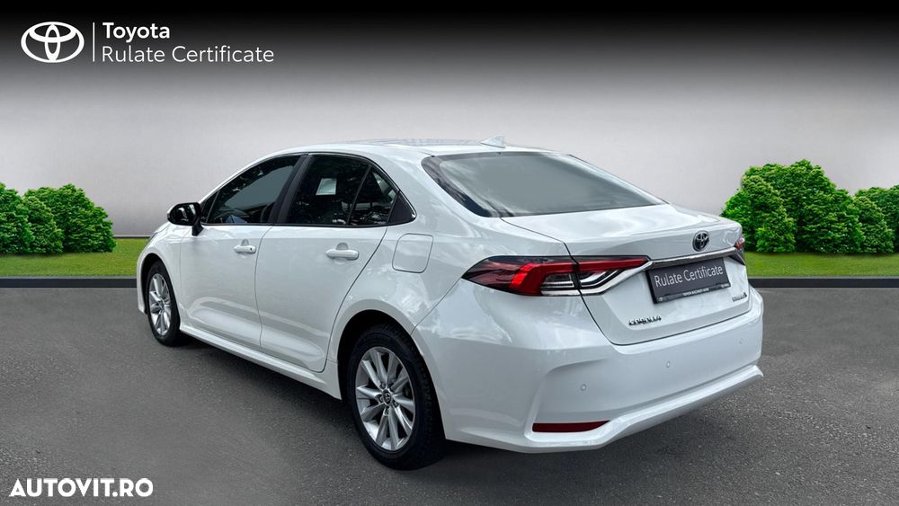 Toyota Corolla 1.8 HSD Business - 6