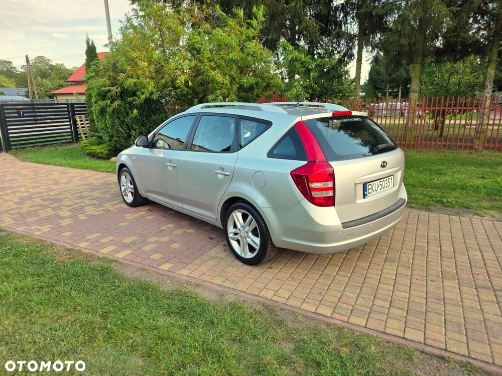 Kia Ceed - 26