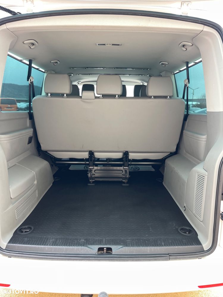 Volkswagen Caravelle - 30