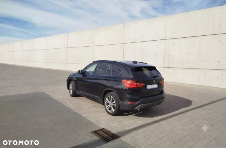 BMW X1 sDrive18d xLine - 3