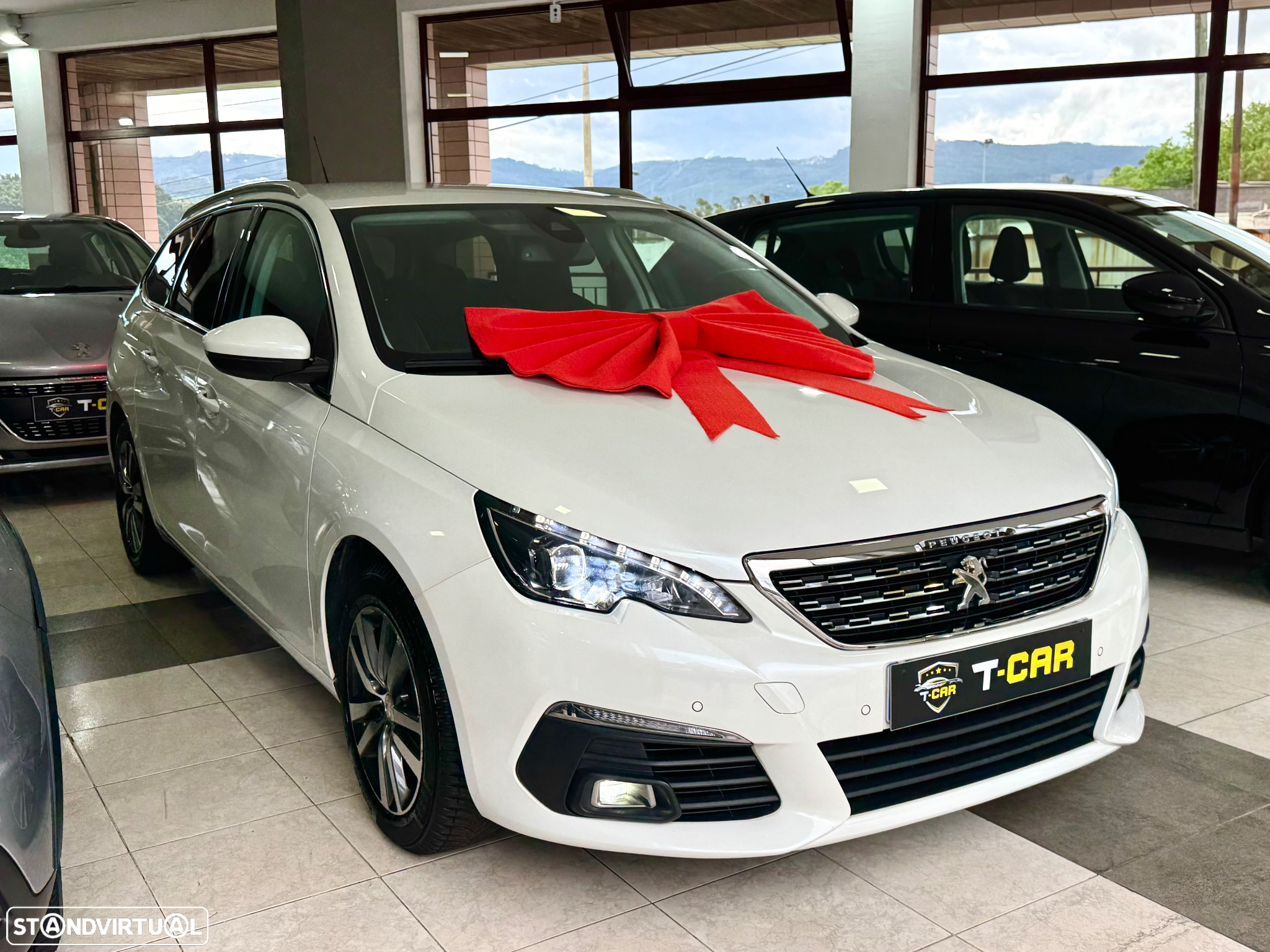 Peugeot 308 SW PureTech 130 GPF EAT8 Stop & Start Allure - 26