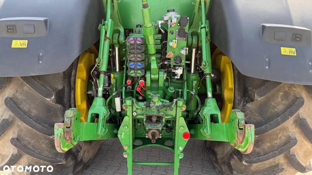 John Deere 8320R - 19