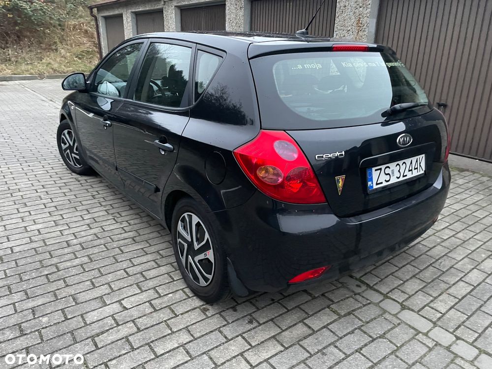Kia Ceed - 5