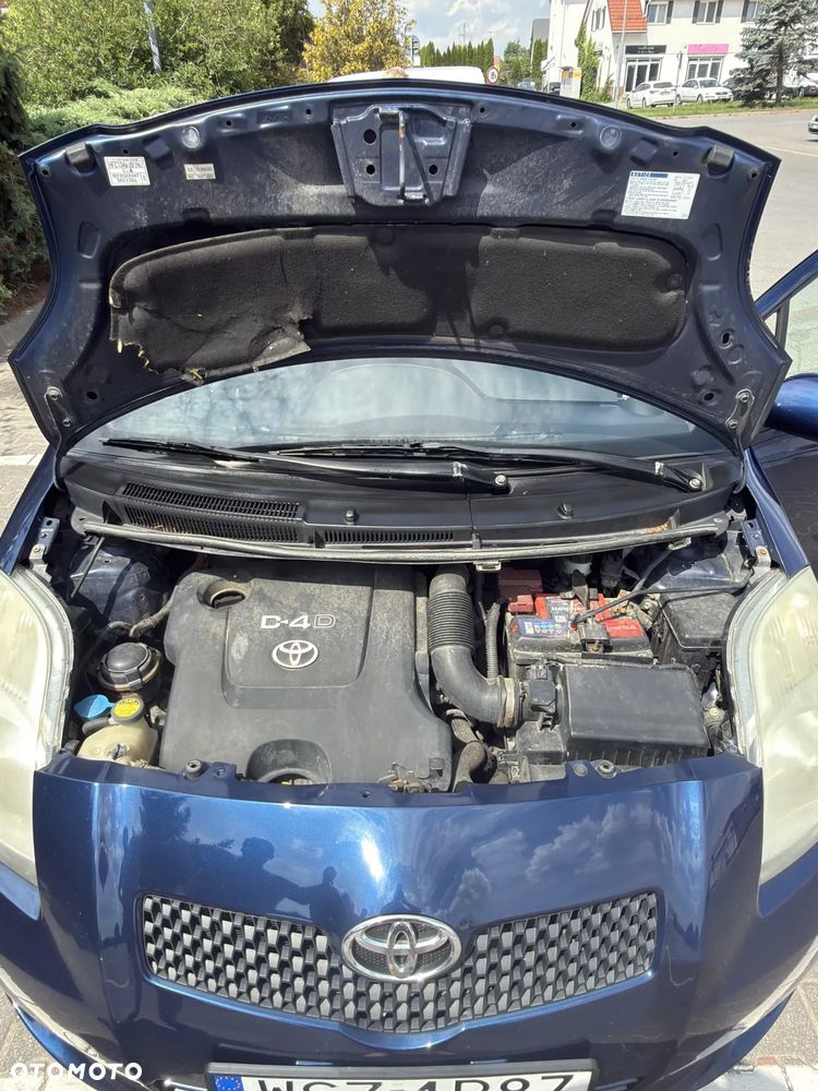 Toyota Yaris - 15