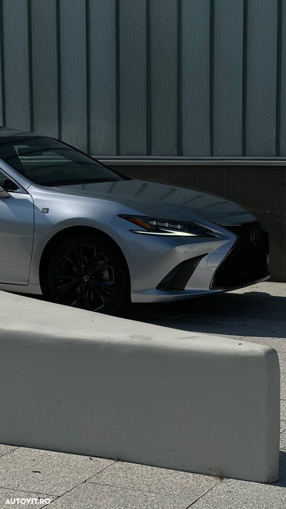 Lexus Seria ES - 5