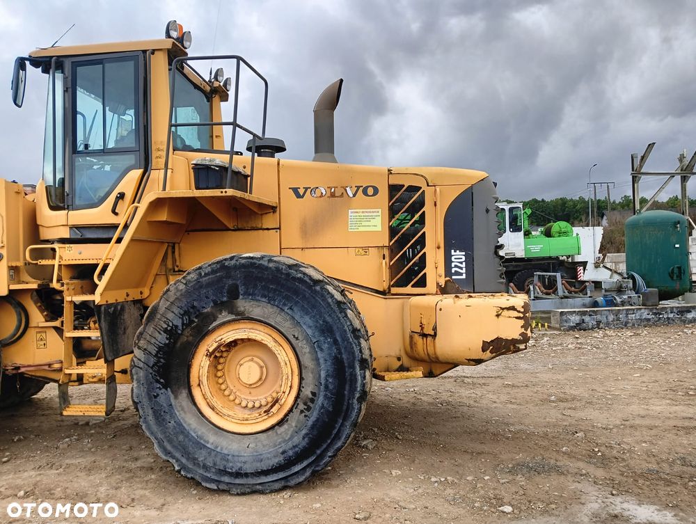 Volvo L220F - 7