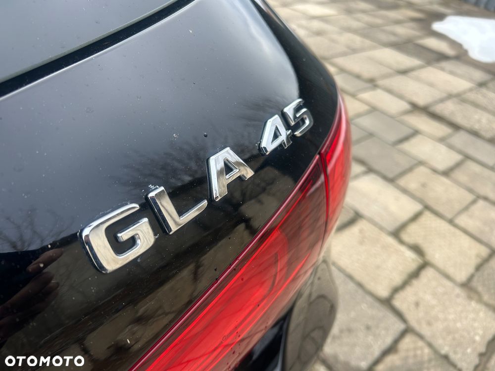 Mercedes-Benz GLA AMG 45 4Matic+ AMG Speedshift DCT 8G - 12