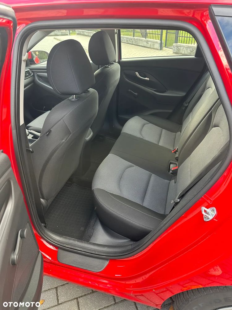 Hyundai i30 1.6 CRDI Trend - 9