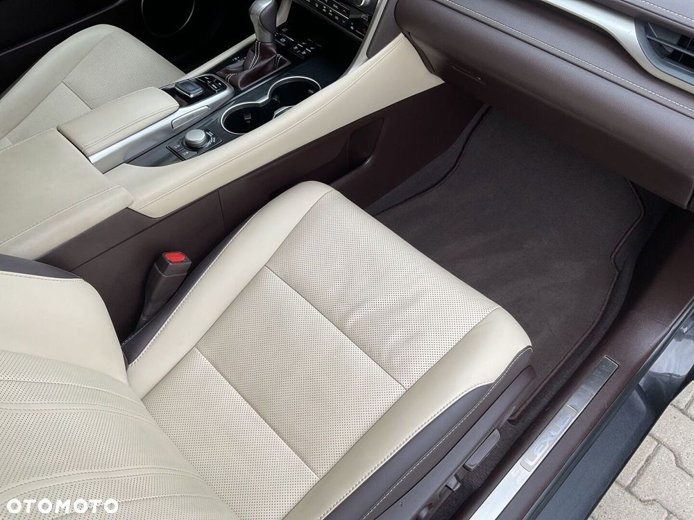 Lexus RX - 13