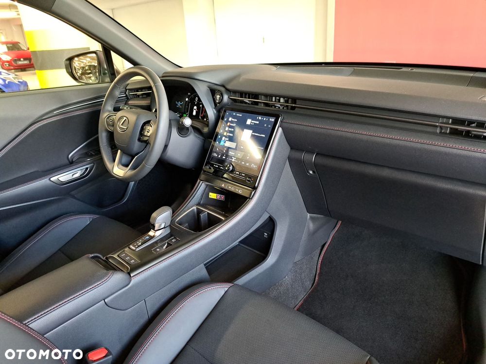 Lexus LBX 1.5 Hybrid Emotion - 18
