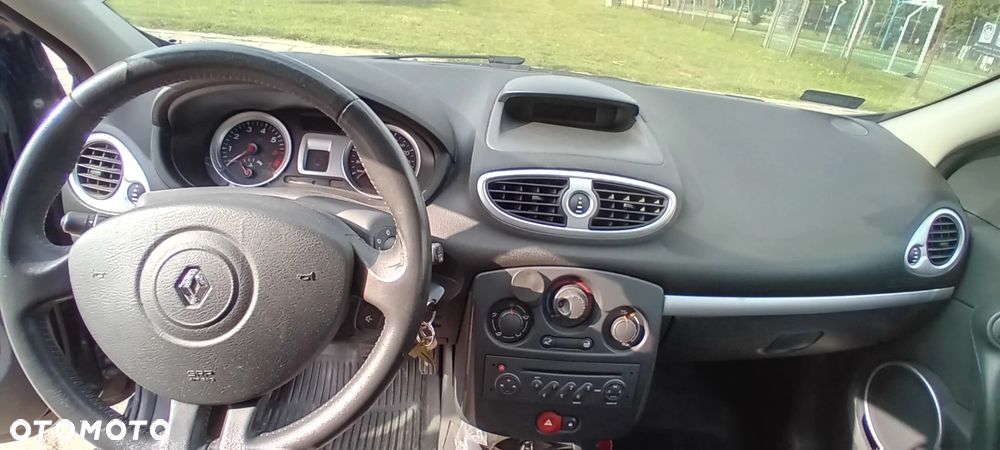 Renault Clio - 6