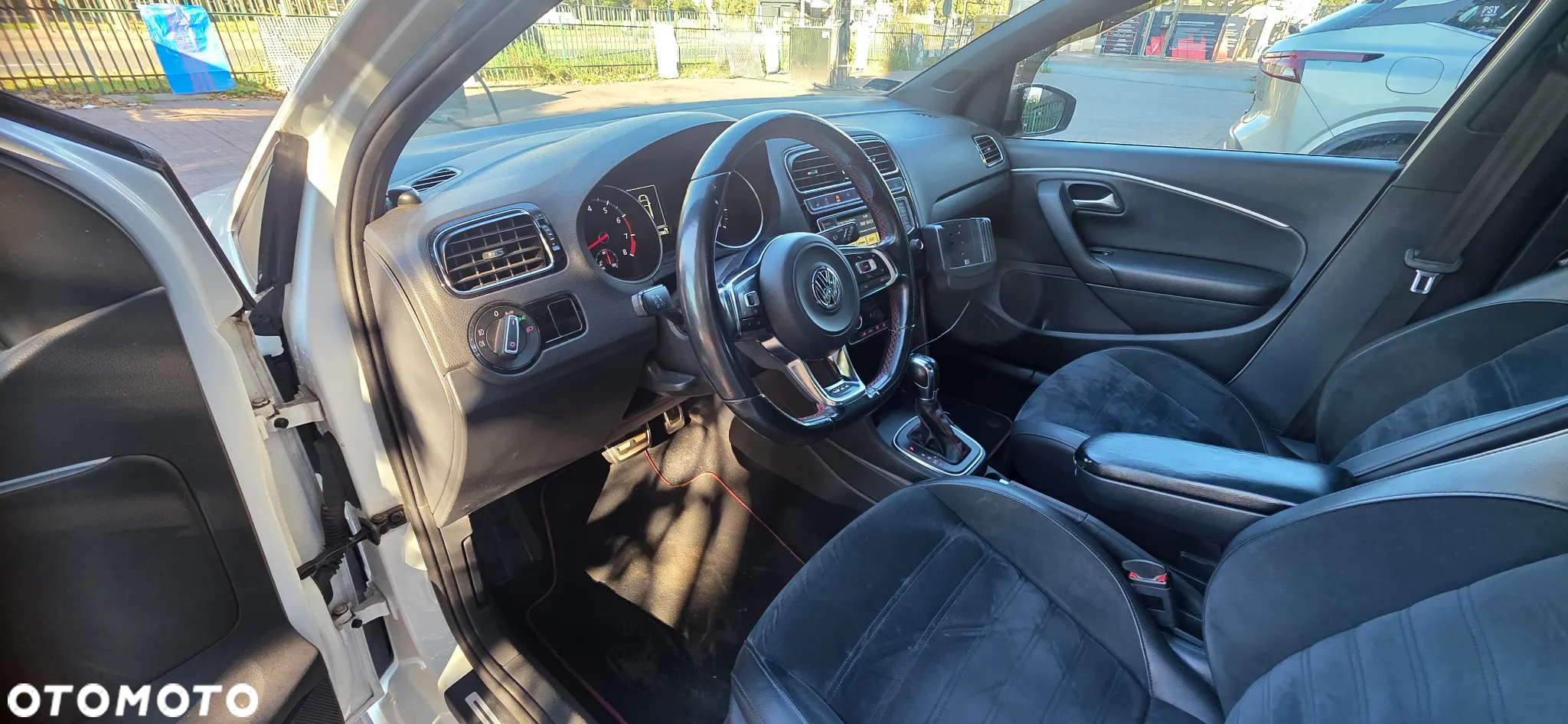 Volkswagen Polo 1.8 TSI BMT GTI DSG - 10