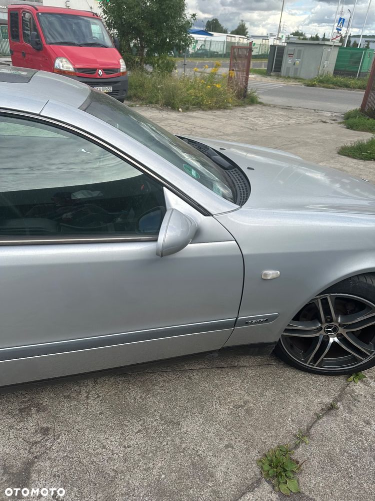 Mercedes-Benz CLK - 6