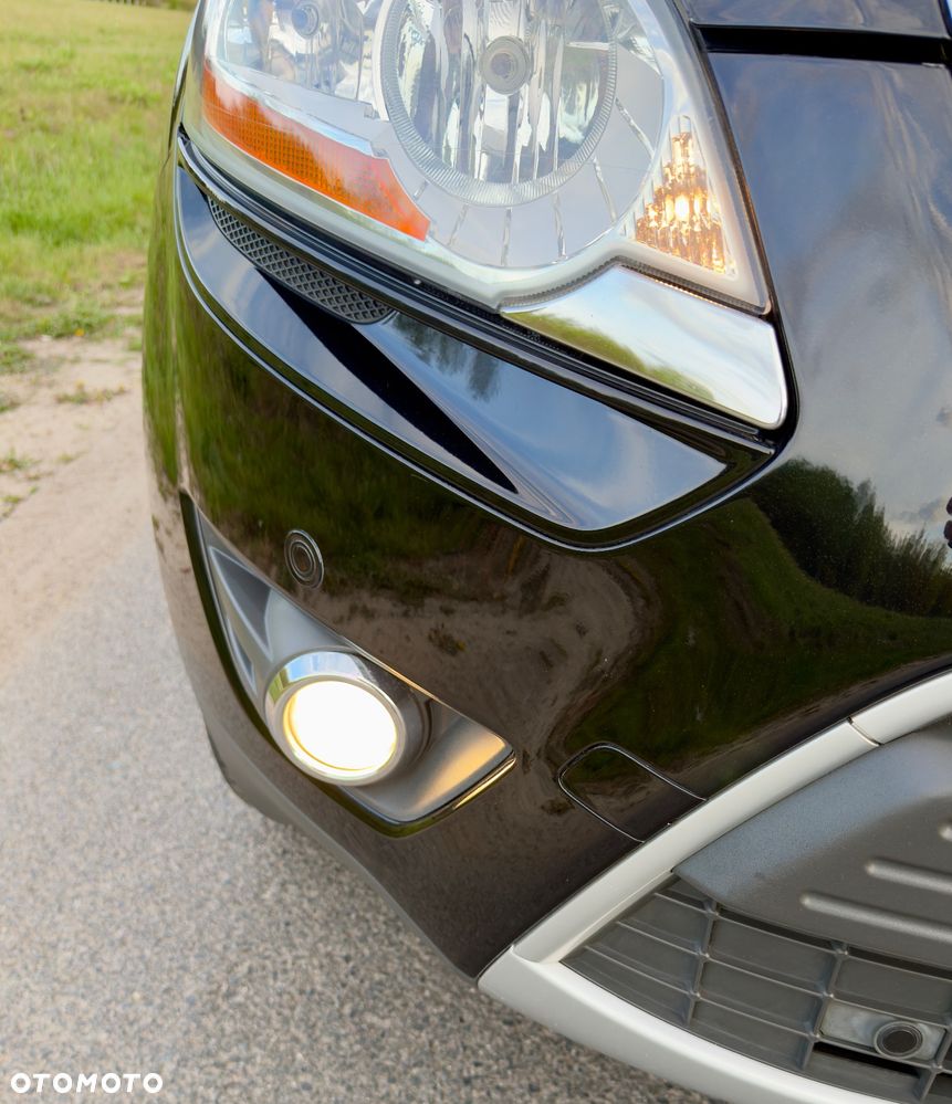 Ford Kuga 2.0 TDCi 4x4 Titanium - 38