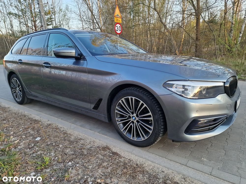 BMW Seria 5 520i Sport Line - 17