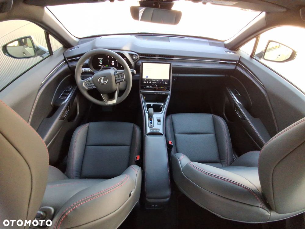 Lexus LBX - 16