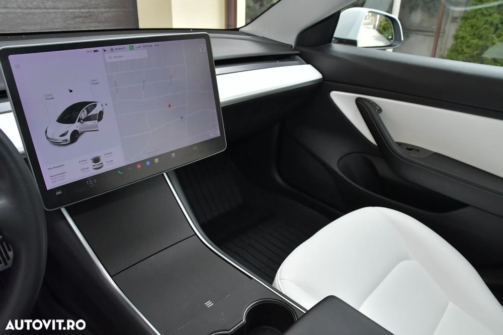 Tesla Model 3 - 28