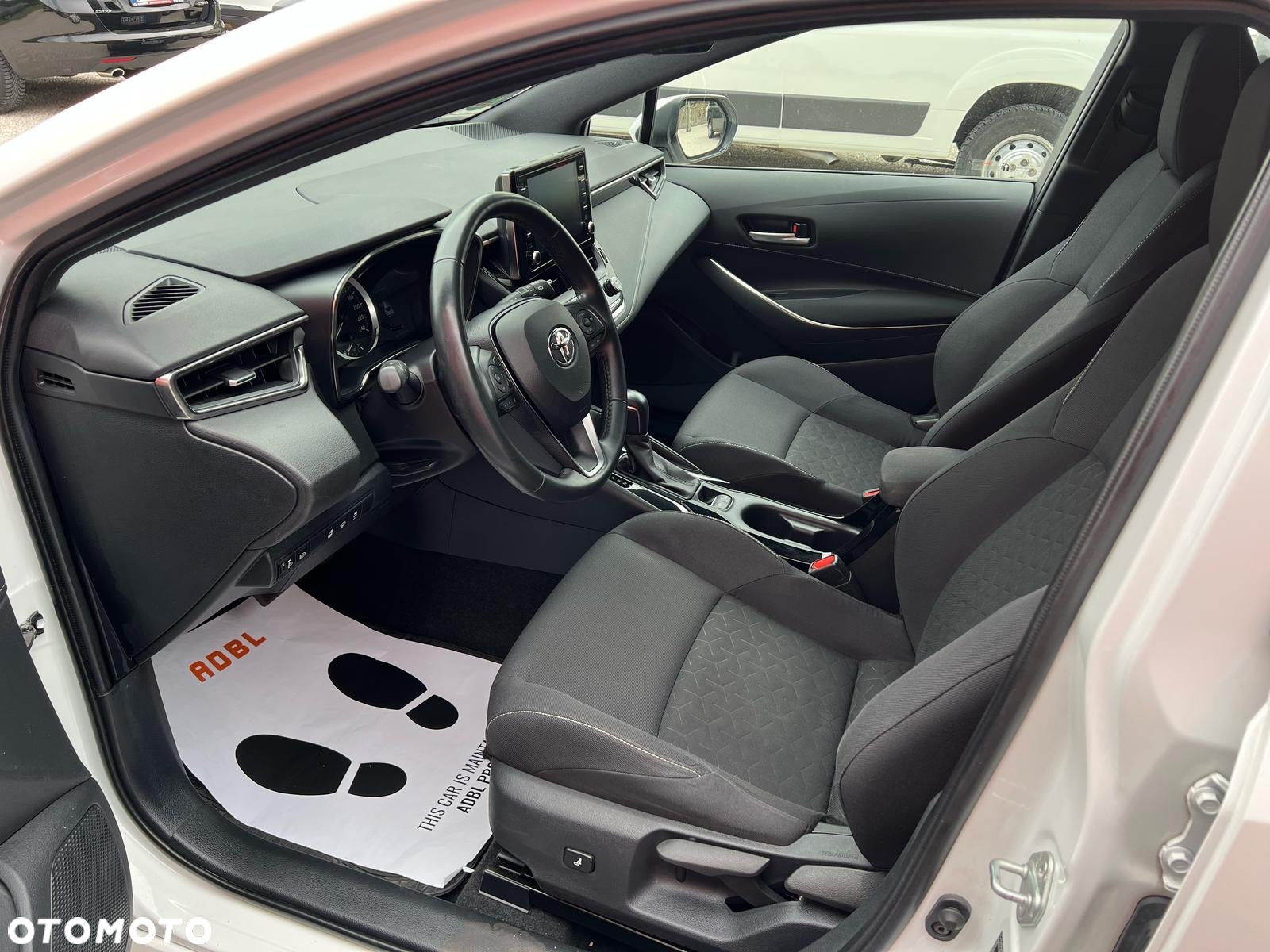 Toyota Corolla 1.8 Hybrid Business Edition - 5