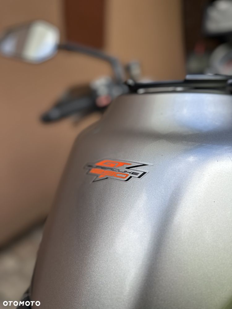 KTM Super Duke - 10