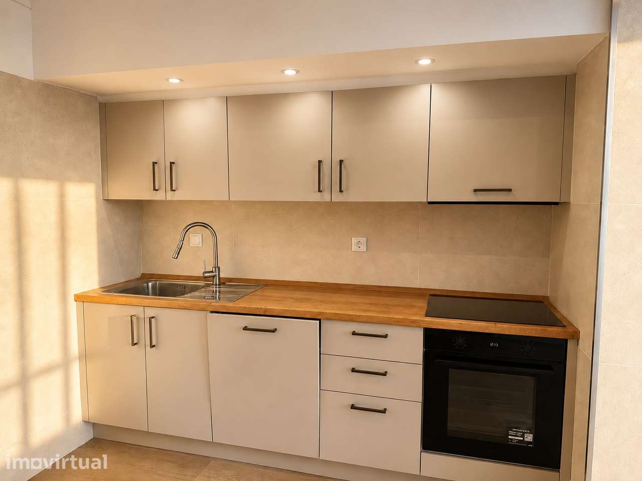 Excelente T4 a estrear em Mira Sintra Cacém com 2 casas de banho - Grande imagem: 5/23