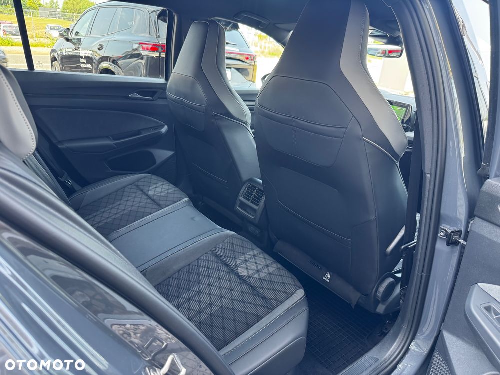 Volkswagen Golf 1.5 eTSI EVO R-Line DSG - 13