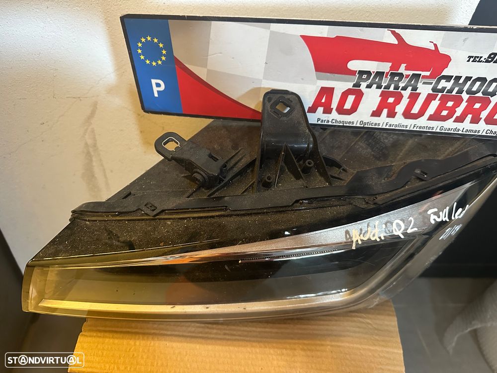 Farol esq Audi Q2 full led 2021/2024 - 2