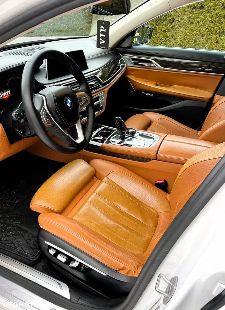 BMW Seria 7 740Li - 2