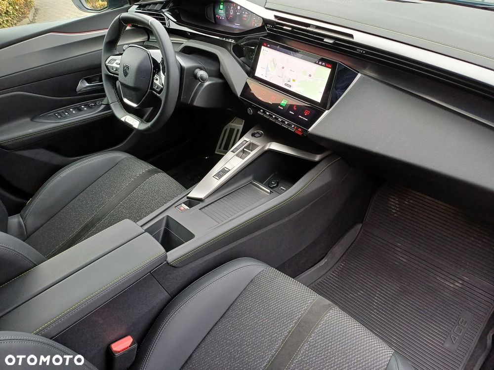 Peugeot 408 - 13