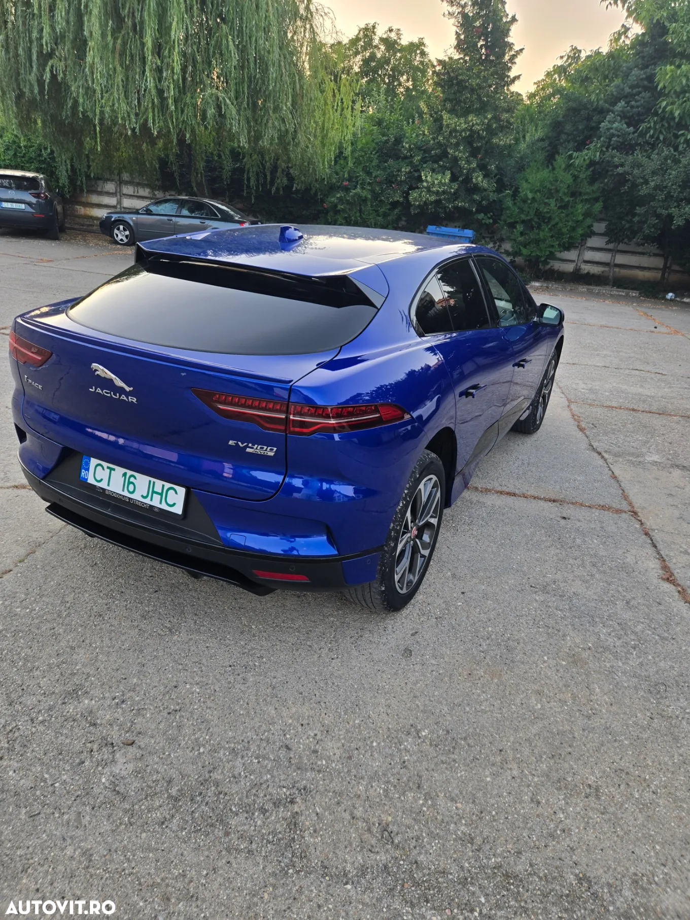Jaguar I-Pace EV400 AWD R-DYNAMIC HSE - 4