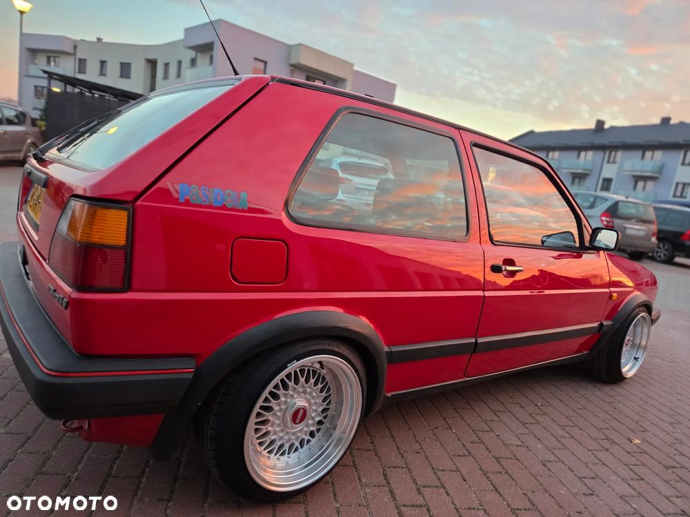 Volkswagen Golf 1.3 - 11