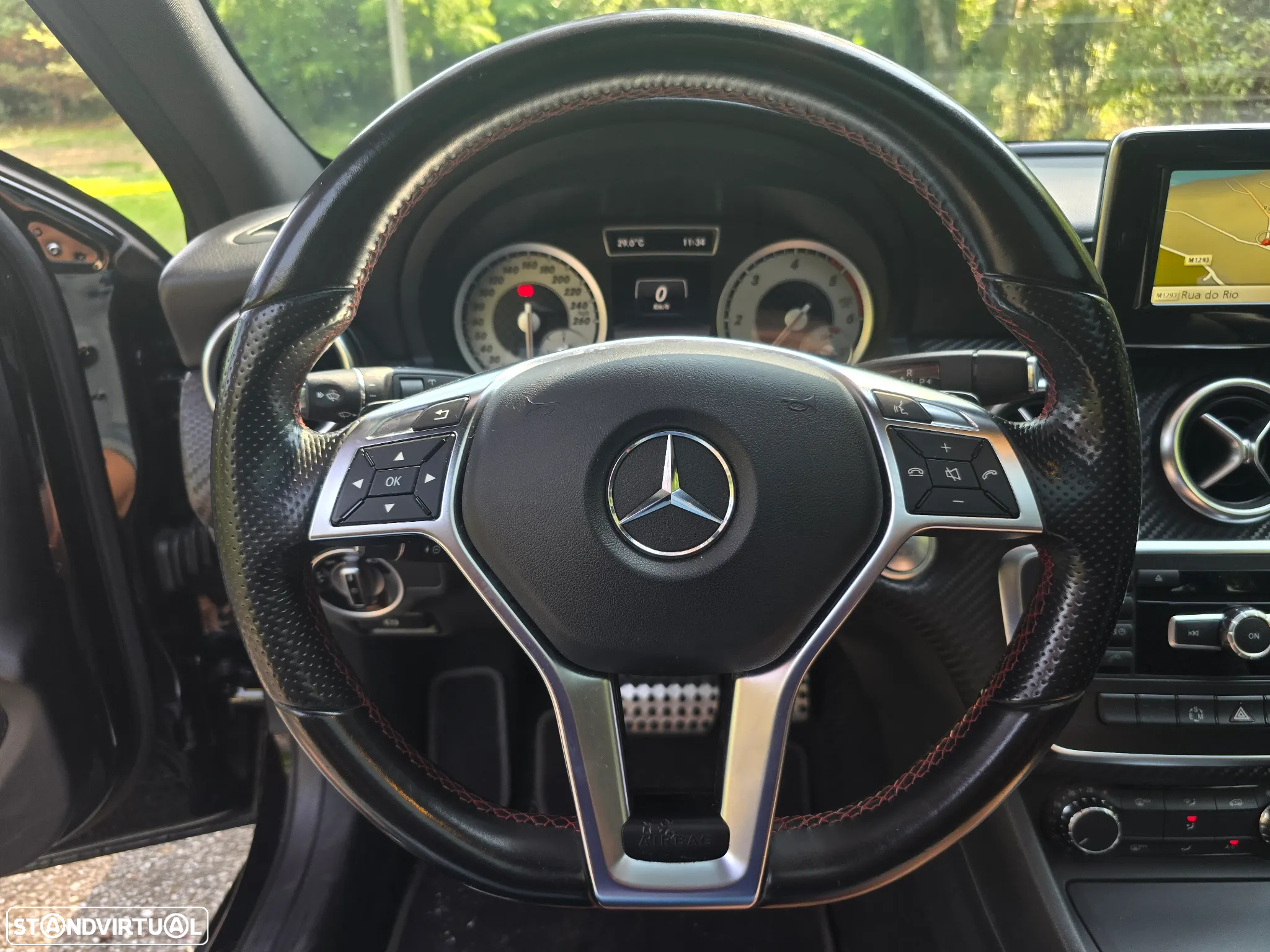 Mercedes-Benz A 180 d 7G-DCT AMG Line - 10