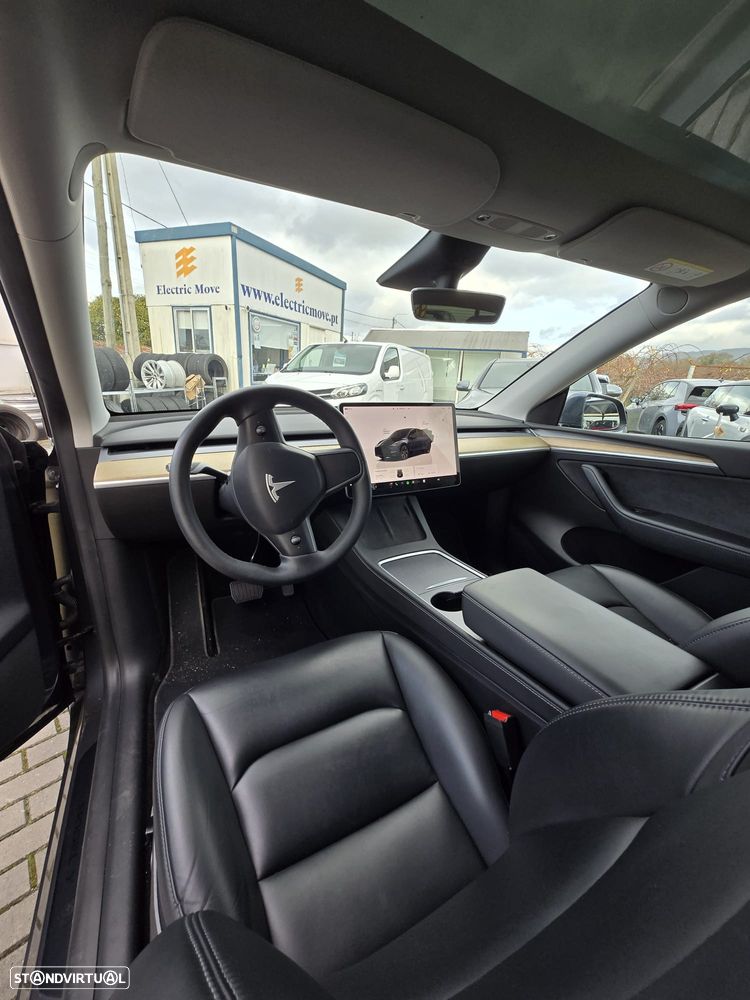 Tesla Model Y RWD - 9
