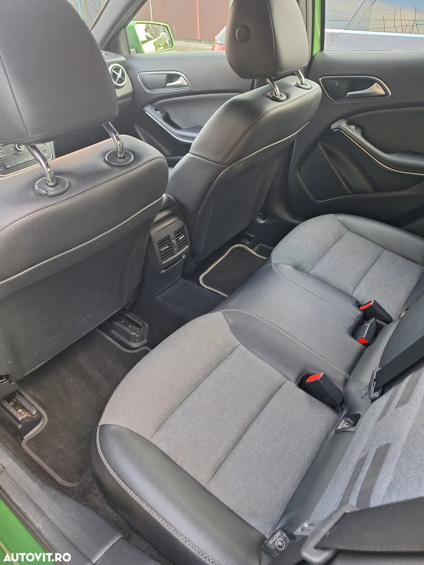 Mercedes-Benz GLA - 5