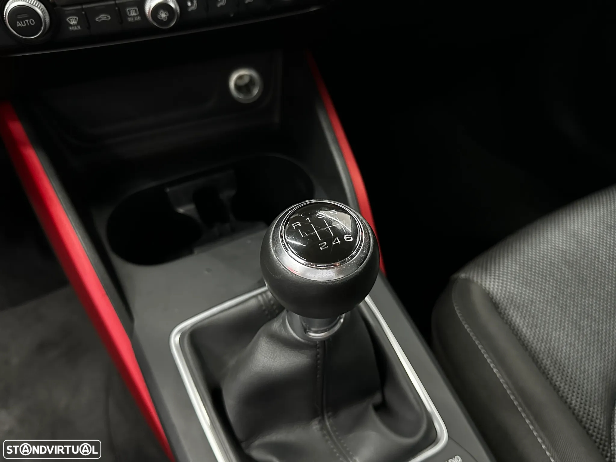 Audi Q2 30 TDI Sport - 25