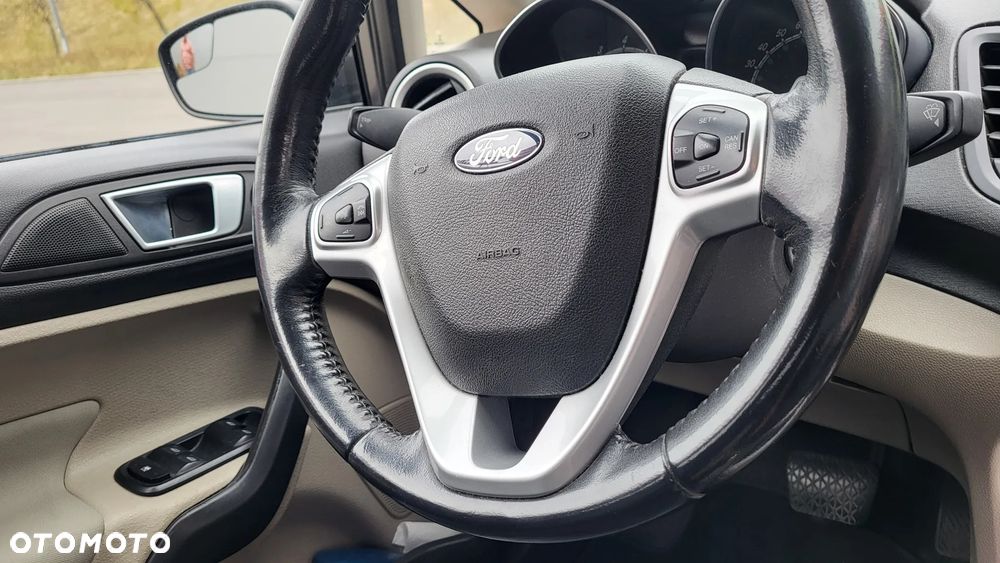 Ford Fiesta - 16