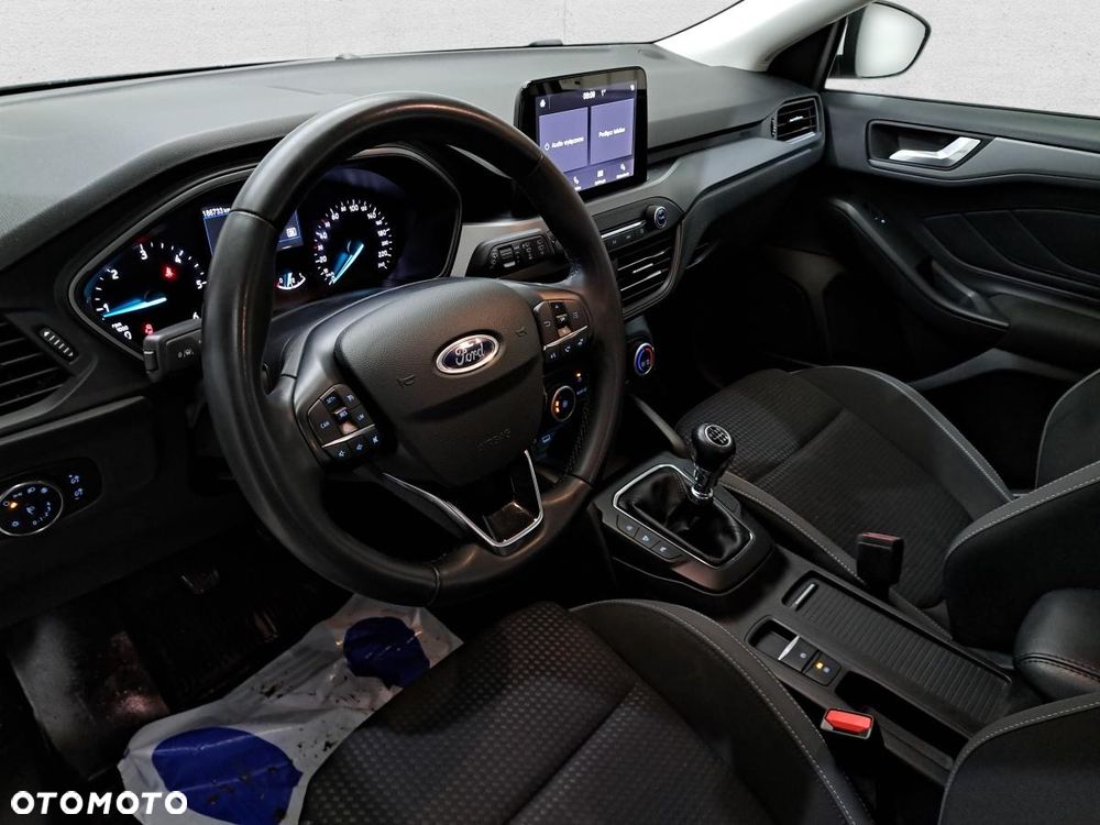 Ford Focus ver-1-5-ecoblue-scr-titanium - 12