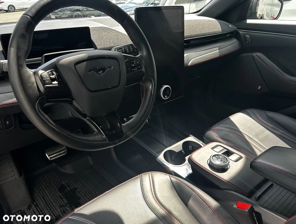Ford Mustang Mach-E 75kWh AWD - 18