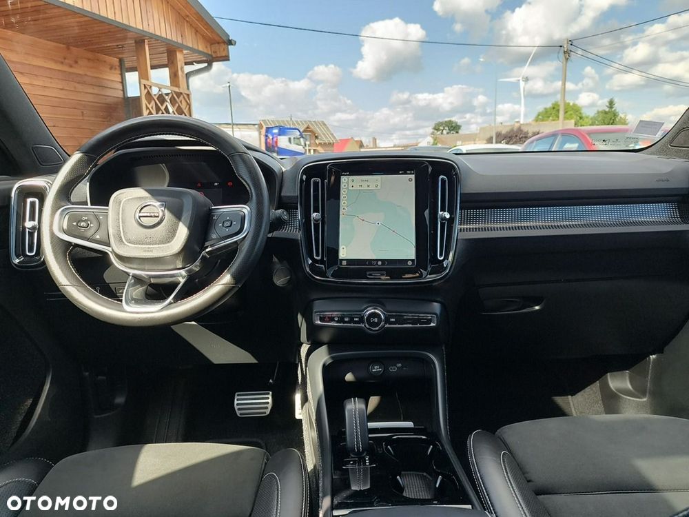 Volvo XC 40 82kWh Recharge Twin AWD Plus - 11