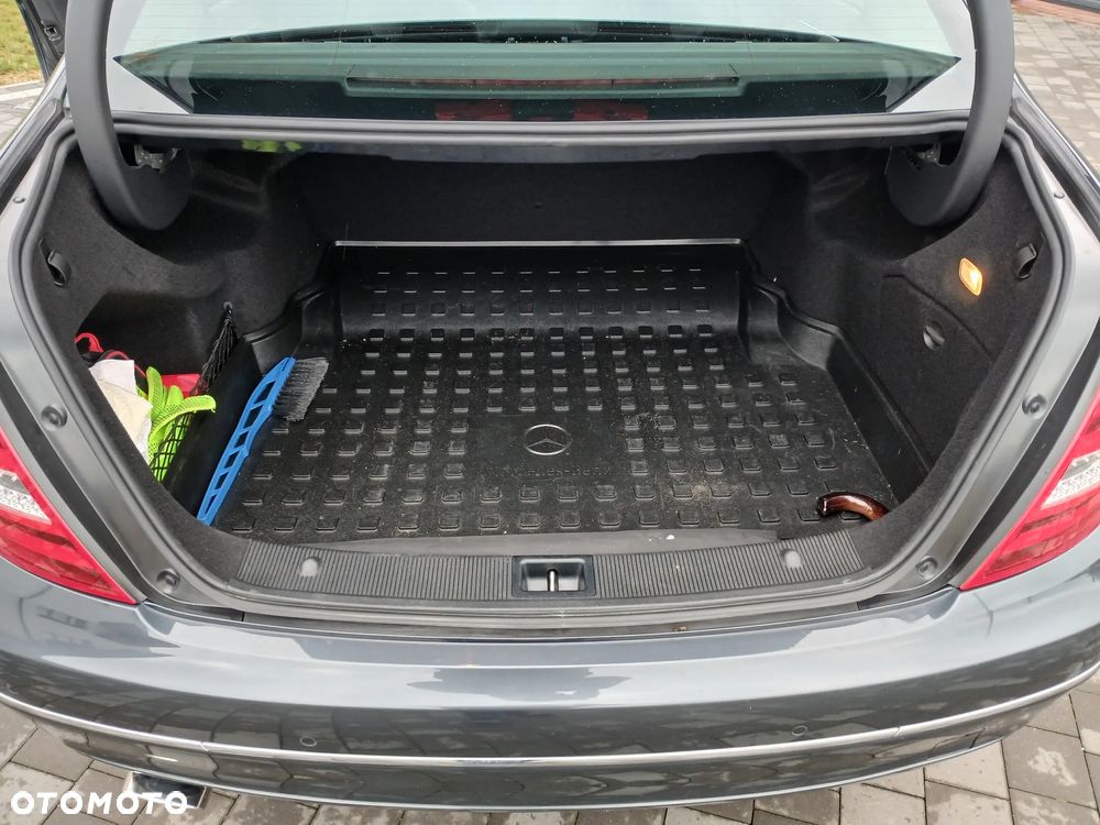 Mercedes-Benz Klasa C 220 CDI BlueEff 4-Matic Avantgarde - 11