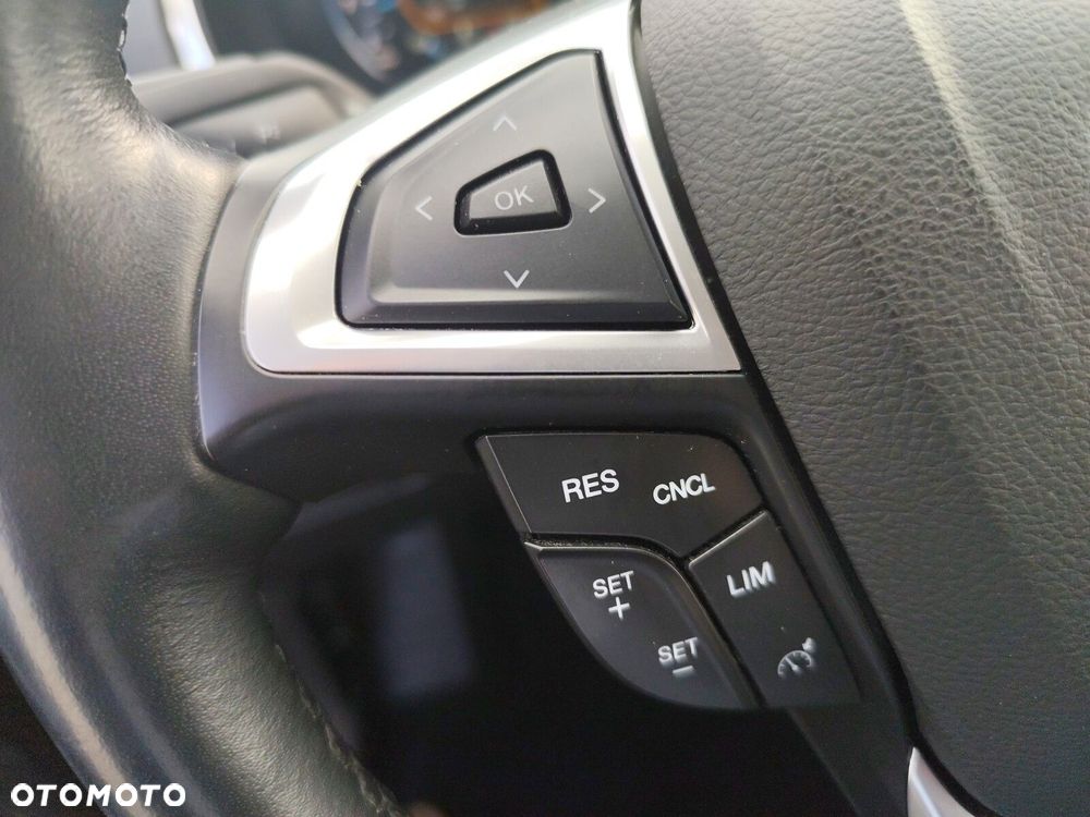 Ford S-Max - 21